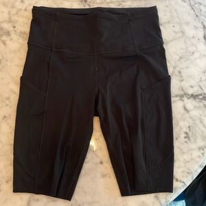 Lululemon fast and free 10in size 6